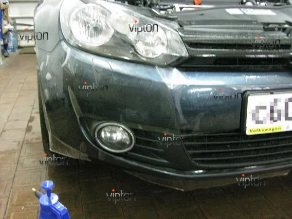 Автомобиль Volkswagen Golf 6. /  Нанесение антигравийной пленки VENTURESHIELD.