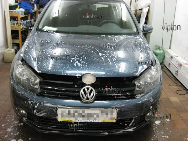 Автомобиль Volkswagen Golf 6. / Нанесение антигравийной пленки VENTURESHIELD. 6 Автомобиль Volkswagen Golf 6. / Нанесение антигравийной пленки VENTURESHIELD. 6