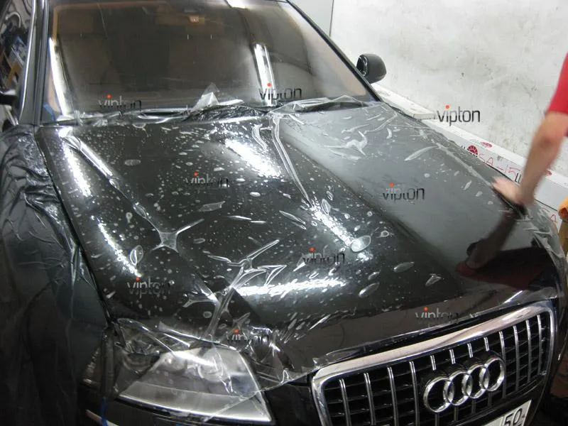 Автомобиль Audi А8 / Нанесение антигравийной пленки VENTURESHIELD. 4 Автомобиль Audi А8 / Нанесение антигравийной пленки VENTURESHIELD. 4