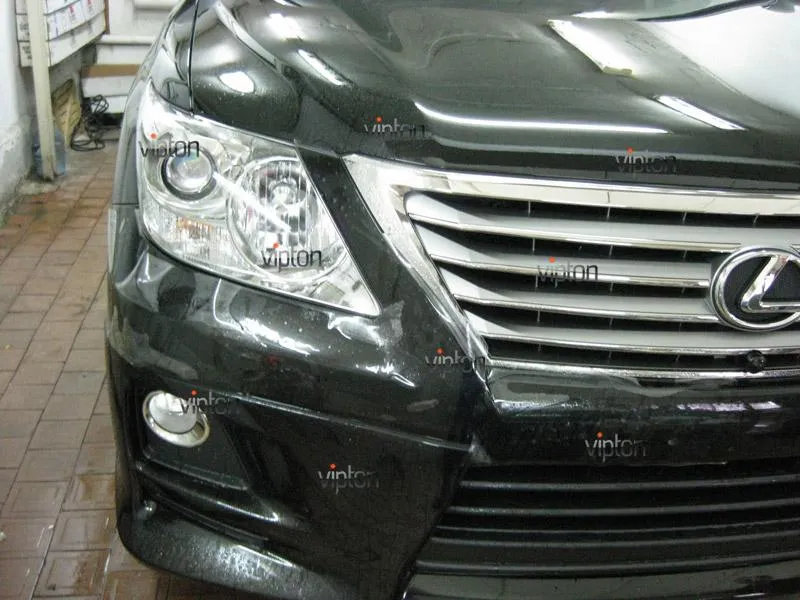 Автомобиль Lexus LX 570 / Нанесение антигравийной пленки VENTURESHIELD.