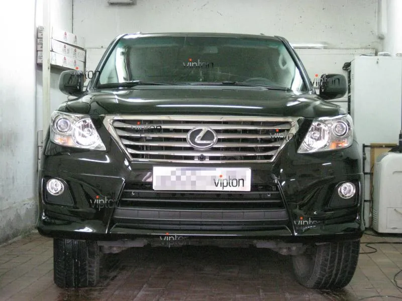 Автомобиль Lexus LX 570 / Нанесение антигравийной пленки VENTURESHIELD. 6 Автомобиль Lexus LX 570 / Нанесение антигравийной пленки VENTURESHIELD. 6