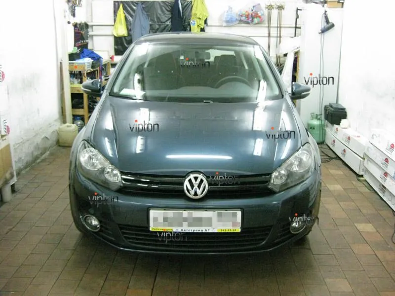 Автомобиль Volkswagen Golf . / Нанесение антигравийной пленки VENTURESHIELD. 7 Автомобиль Volkswagen Golf . / Нанесение антигравийной пленки VENTURESHIELD. 7