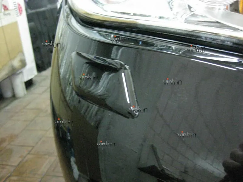 Автомобиль Infiniti М35.  / Нанесение антигравийной пленки VENTURESHIELD.