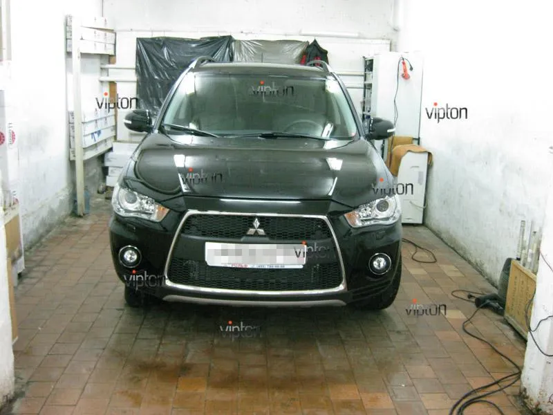Автомобиль Mitsubishi Outlander. / Нанесение антигравийной пленки VENTURESHIELD. 8 Автомобиль Mitsubishi Outlander. / Нанесение антигравийной пленки VENTURESHIELD. 8