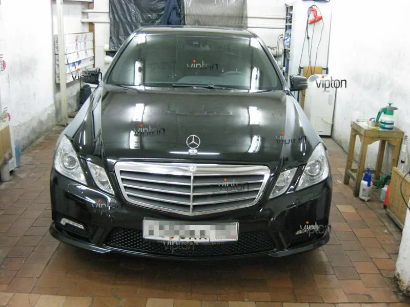 Автомобиль Mercedes-Benz W212. / анесение антигравийной пленки VENTURESHIELD. 5 Автомобиль Mercedes-Benz W212. / анесение антигравийной пленки VENTURESHIELD. 5