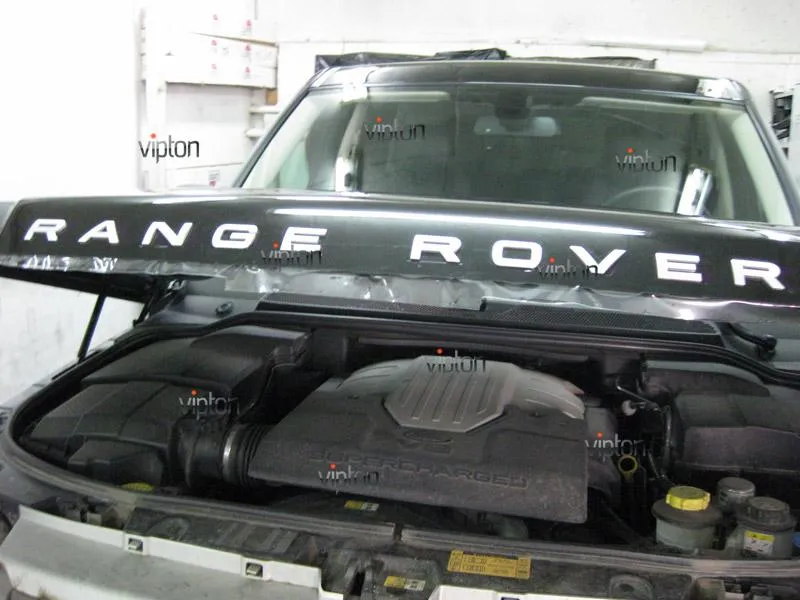 Автомобиль Range Rover Sport. / Нанесение антигравийной пленки VENTURESHIELD.
