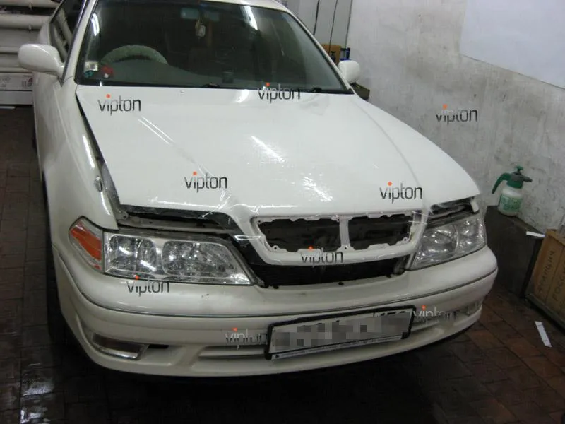 Автомобиль Toyota Mark 2 . / Нанесение антигравийной пленки VENTURESHIELD.