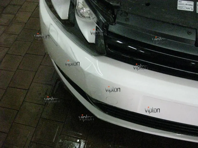 Автомобиль Volkswagen Golf. / Нанесение антигравийной пленки VENTURESHIELD