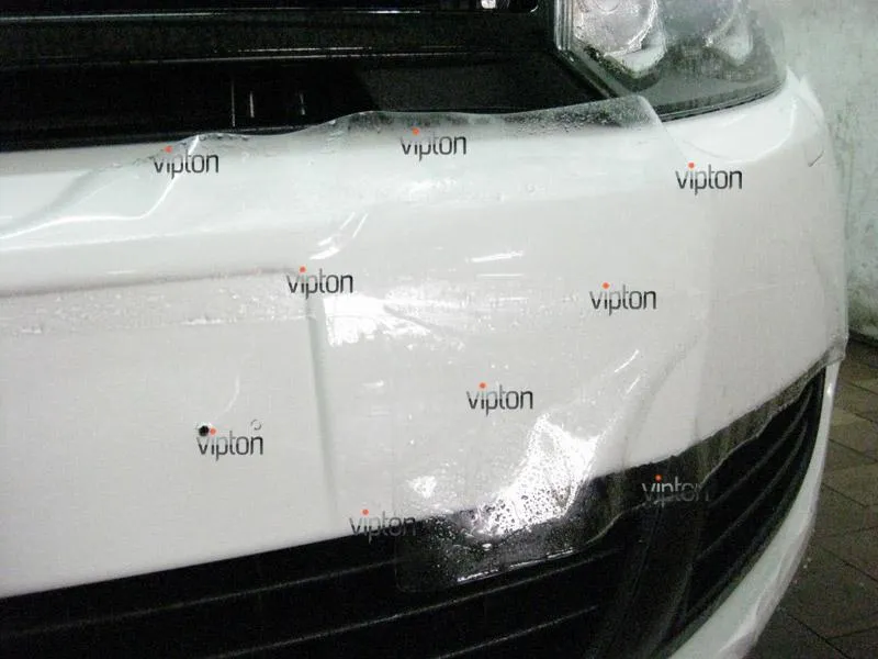 Автомобиль Volkswagen Golf. / Нанесение антигравийной пленки VENTURESHIELD 3 Автомобиль Volkswagen Golf. / Нанесение антигравийной пленки VENTURESHIELD 3