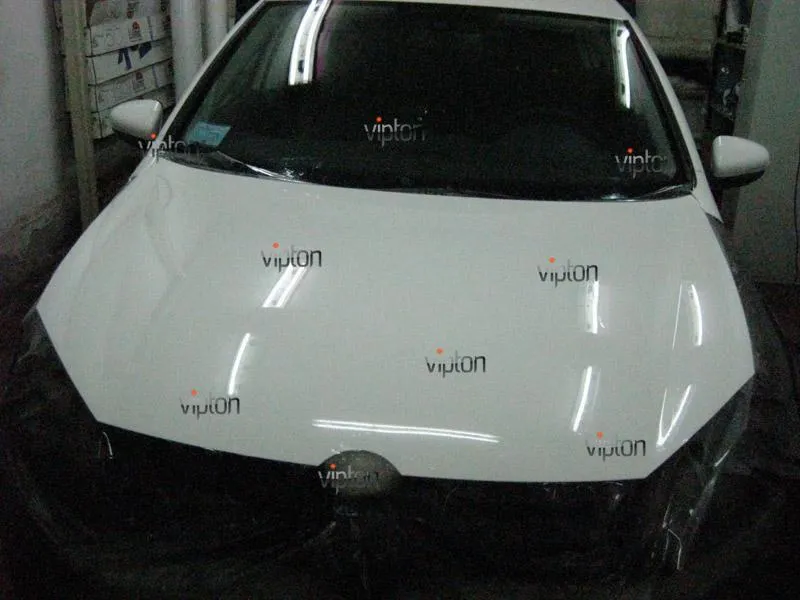 Автомобиль Volkswagen Golf. / Нанесение антигравийной пленки VENTURESHIELD 7 Автомобиль Volkswagen Golf. / Нанесение антигравийной пленки VENTURESHIELD 7