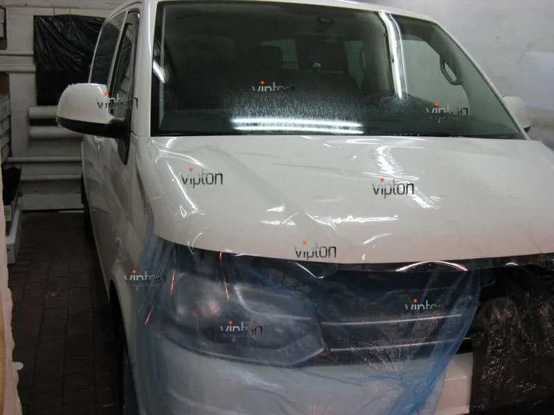 Автомобиль Volkswagen Multivan. / Нанесение антигравийной пленки VENTURESHIELD. 6 Автомобиль Volkswagen Multivan. / Нанесение антигравийной пленки VENTURESHIELD. 6