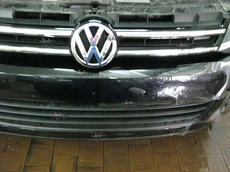 Автомобиль Volkswagen Touareg. / Нанесение антигравийной пленки VENTURESHIELD. 5 Автомобиль Volkswagen Touareg. / Нанесение антигравийной пленки VENTURESHIELD. 5