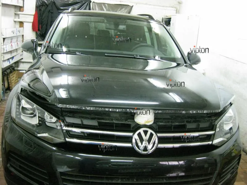 Автомобиль Volkswagen Touareg. / Нанесение антигравийной пленки VENTURESHIELD. 15 Автомобиль Volkswagen Touareg. / Нанесение антигравийной пленки VENTURESHIELD. 15