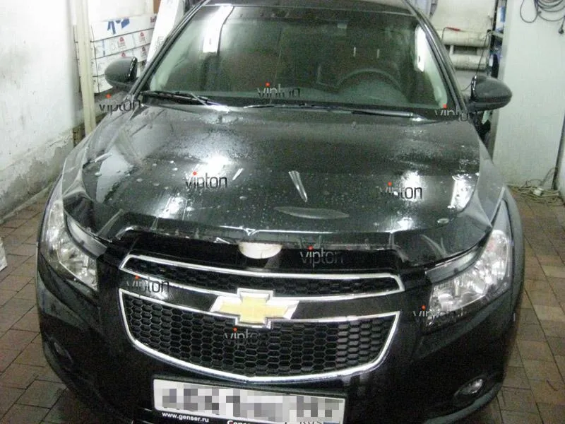 Автомобиль Chevrolet Crus. /  Нанесение антигравийной пленки VENTURESHIELD.