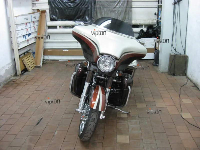 Мотоцикл Harley Davidson Street Glide / Нанесение антигравийной пленки