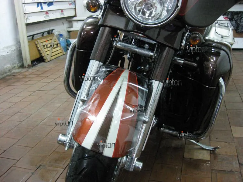 Мотоцикл Harley Davidson Street Glide / Нанесение антигравийной пленки 6 Мотоцикл Harley Davidson Street Glide / Нанесение антигравийной пленки 6