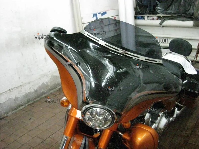 Мотоцикл Harley Davidson Street Glide / Нанесение антигравийной пленки VENTURESHIELD.