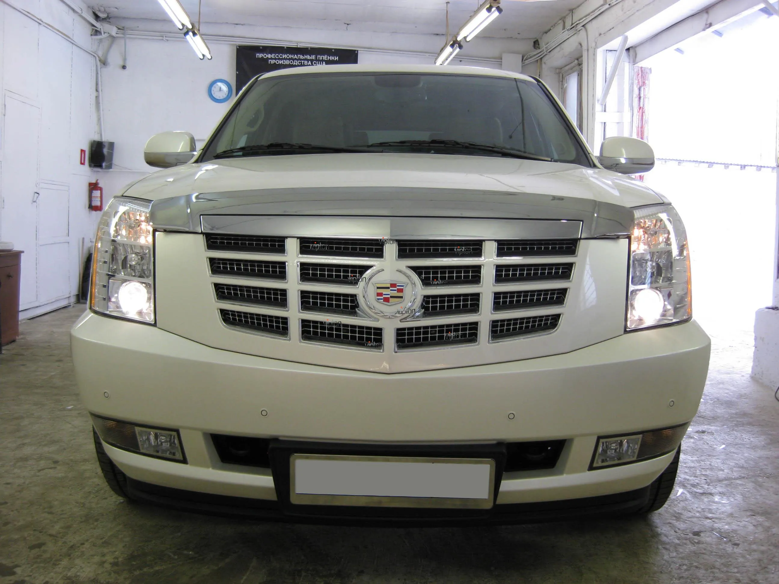 Автомобиль Cadillac Escalade