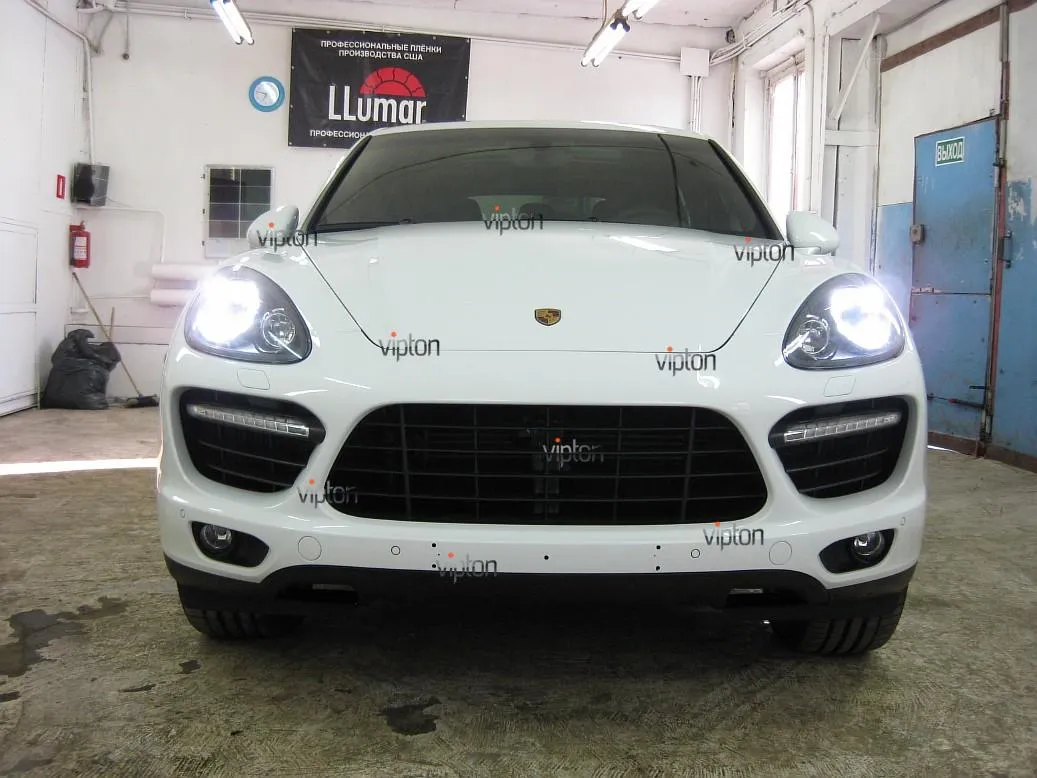 Автомобиль Porsche Cayen