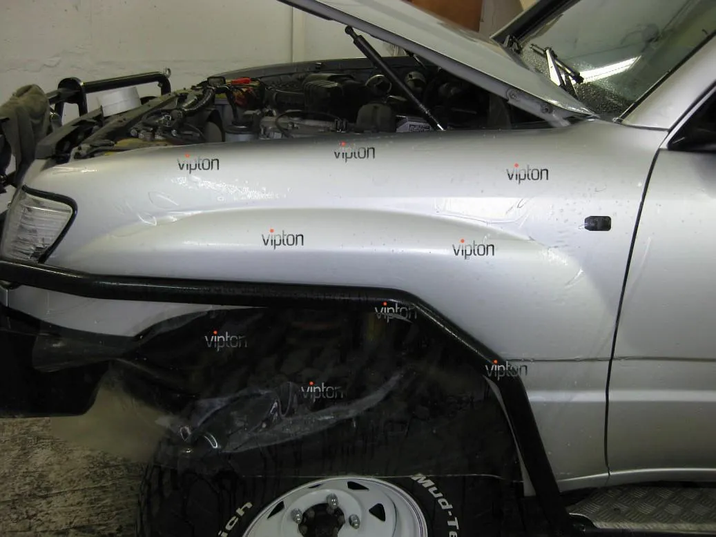 Автомобиль Toyota Land Cruiser 100 2 Автомобиль Toyota Land Cruiser 100 2