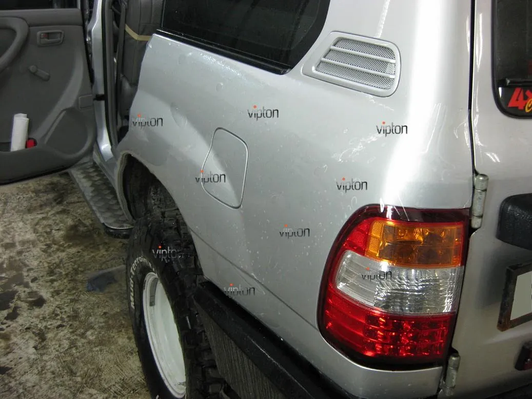 Автомобиль Toyota Land Cruiser 100 10 Автомобиль Toyota Land Cruiser 100 10