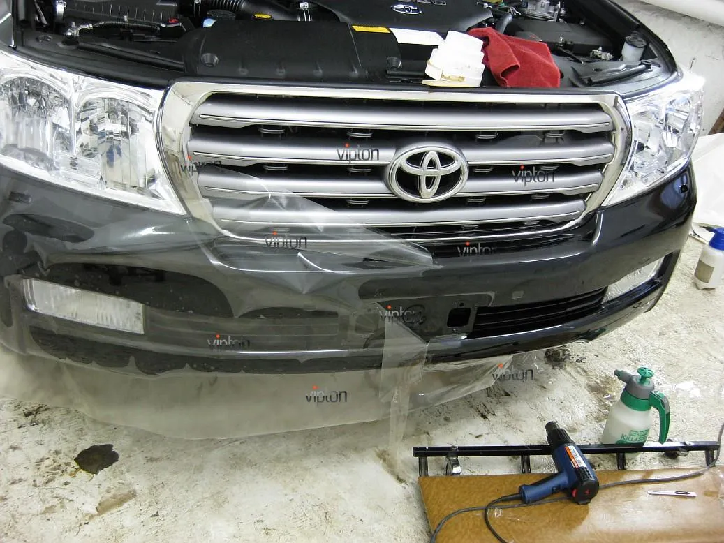 Автомобиль Toyota Land Cruiser 200 6