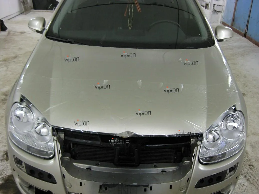 Автомобиль Volkswagen Golf