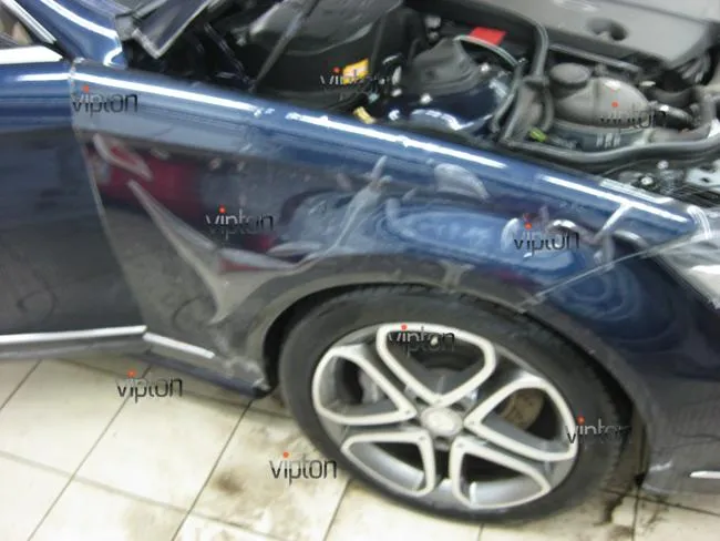 Mercedes Benz CLS: Нанесение антигравийной пленки 5 Mercedes Benz CLS: Нанесение антигравийной пленки 5
