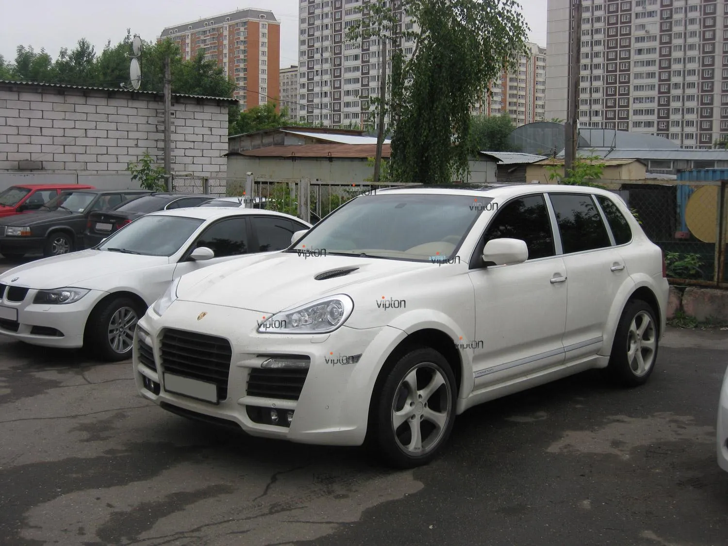 Porsche Cayenne Magnum 2 Porsche Cayenne Magnum 2