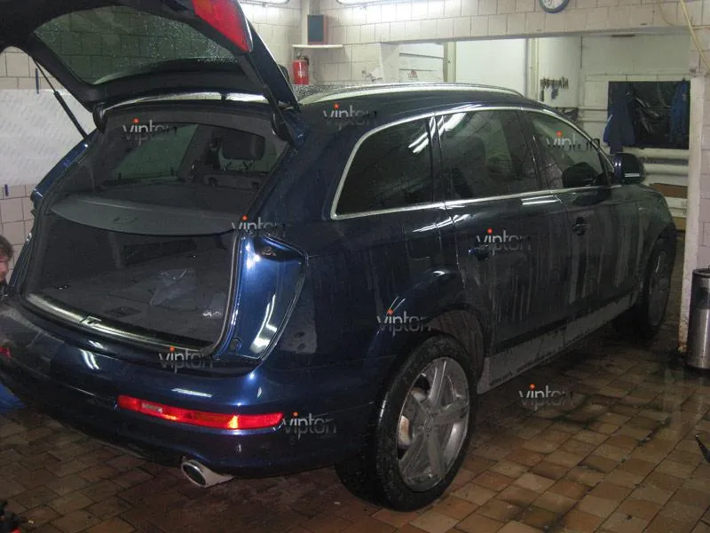 Audi Q7: установка антигравийной пленки 3 Audi Q7: установка антигравийной пленки 3