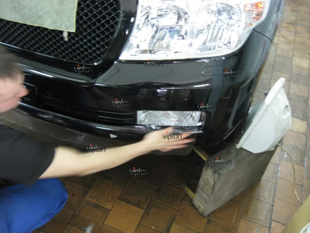 Toyota Land Cruiser 200: установка защитной антигравийной пленки 3 Toyota Land Cruiser 200: установка защитной антигравийной пленки 3
