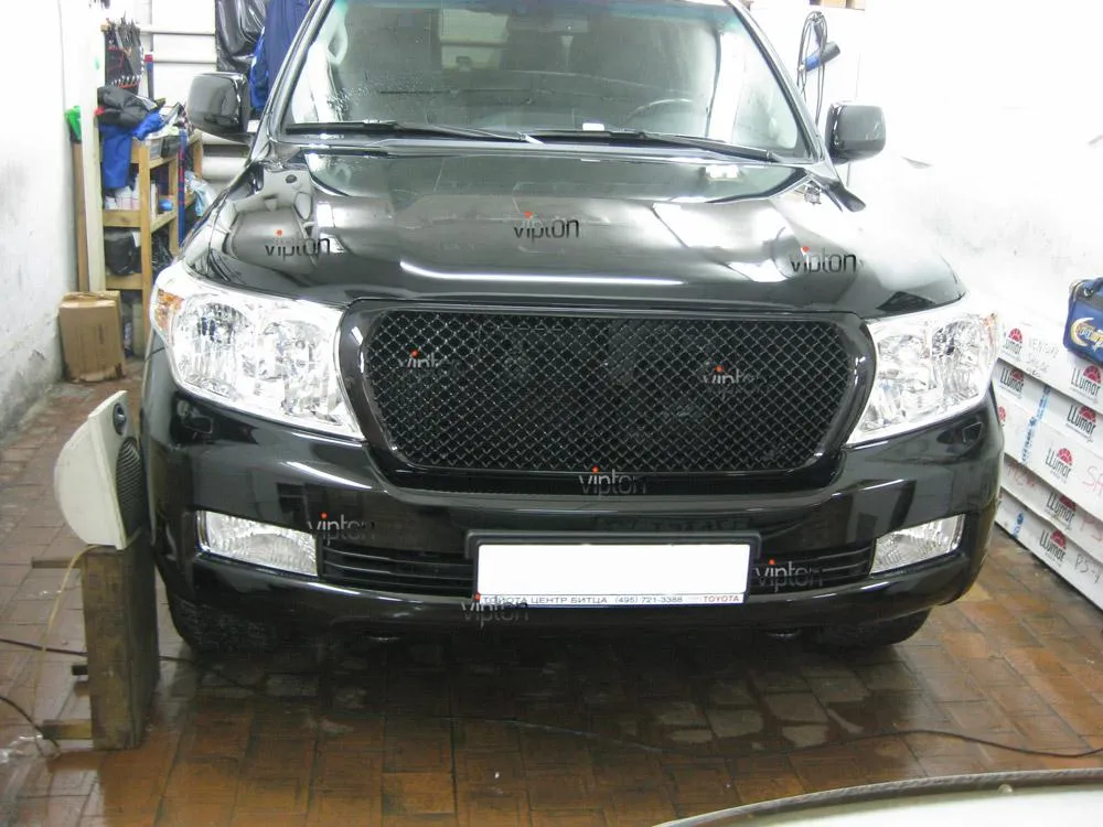 Toyota Land Cruiser 200: установка защитной антигравийной пленки 5 Toyota Land Cruiser 200: установка защитной антигравийной пленки 5
