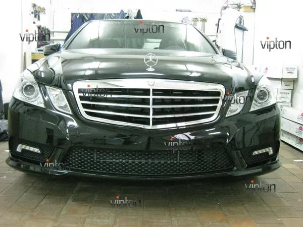 Автомобиль Mercedes-Benz W212.
