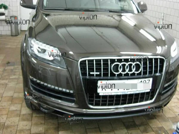Audi Q7: нанесение антигравийной пленки VENTURESHIELD 2 Audi Q7: нанесение антигравийной пленки VENTURESHIELD 2