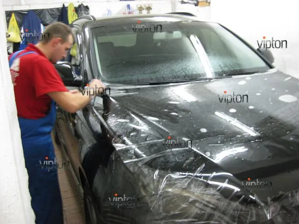Автомобиль Audi Q7 / Нанесение антигравийной пленки VENTURESHIELD