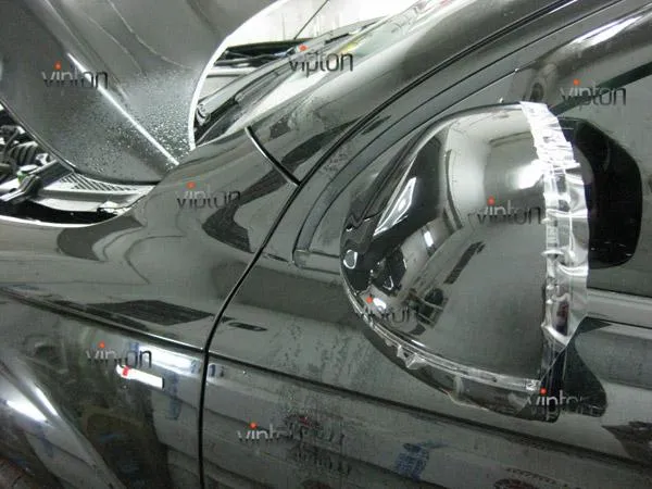 Автомобиль Audi Q7 / Нанесение антигравийной пленки VENTURESHIELD 4 Автомобиль Audi Q7 / Нанесение антигравийной пленки VENTURESHIELD 4