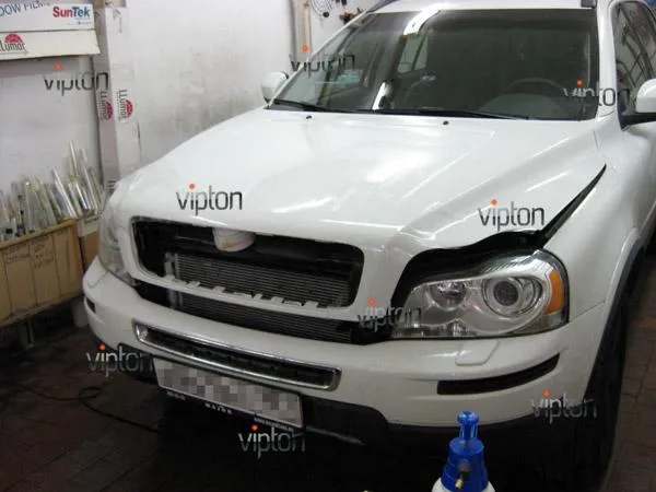 Автомобиль Volvo ХС90. / Нанесение антигравийной пленки VENTURESHIELD 9 Автомобиль Volvo ХС90. / Нанесение антигравийной пленки VENTURESHIELD 9