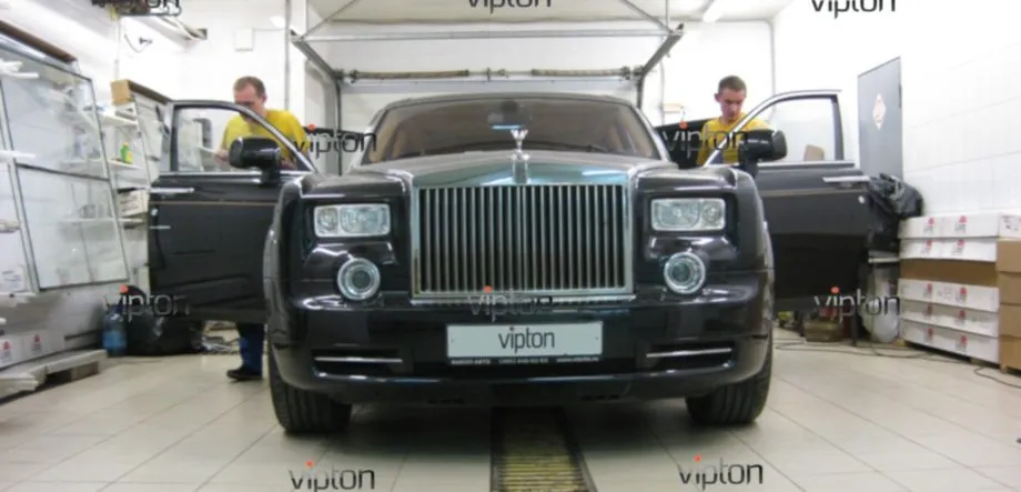 ROLLS-ROYCE PHANTOM 2 ROLLS-ROYCE PHANTOM 2