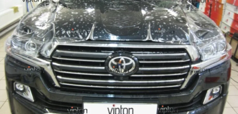 TOYOTA Land Cruiser 200: антигравийная пленка 2