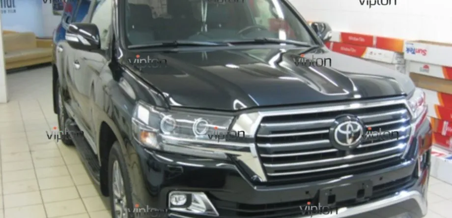TOYOTA Land Cruiser 200: антигравийная пленка 1