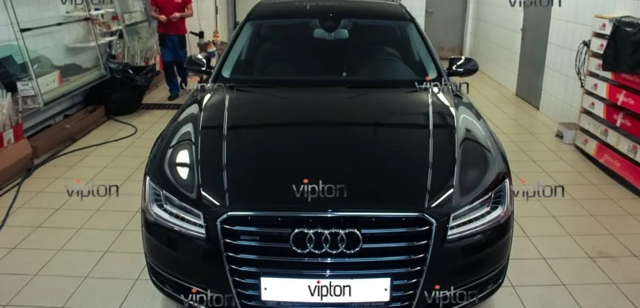 AUDI A8L: тонировка пленкой LLUMAR 1