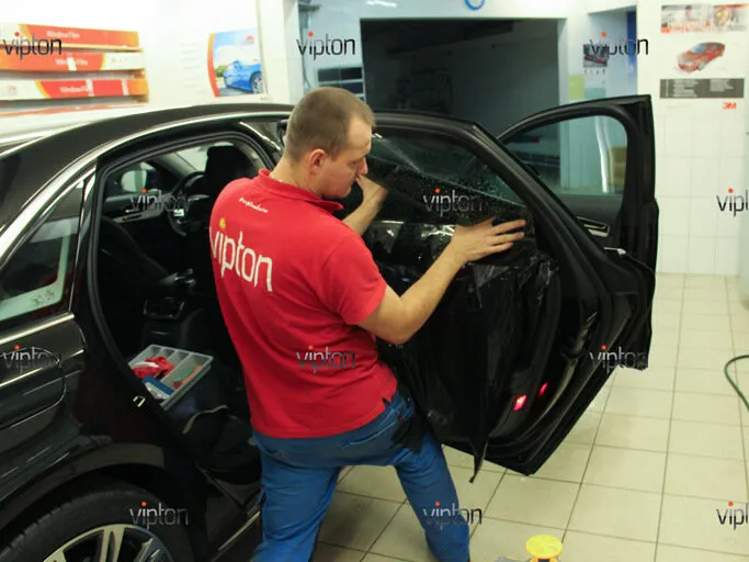 Критерии выбора пленки для тонировки авто в Москве - VipTon