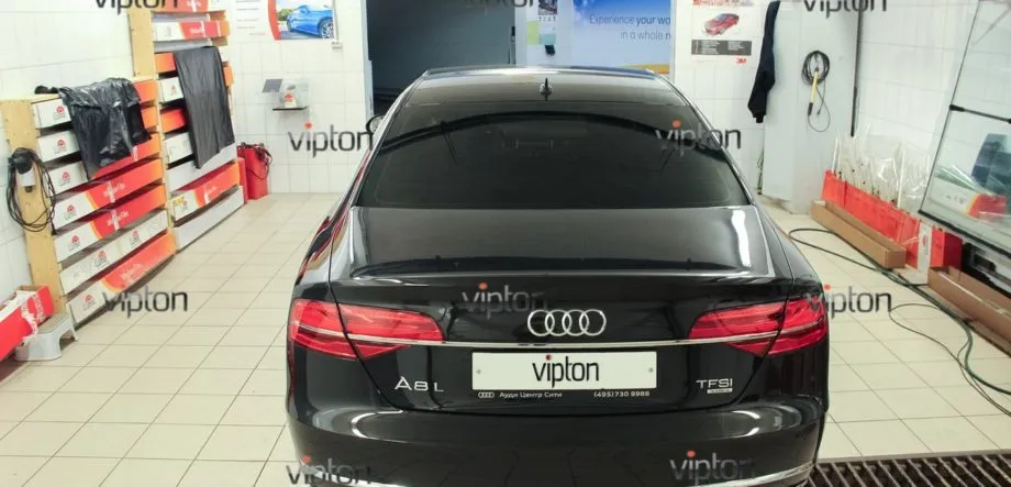 AUDI A8L: тонировка пленкой LLUMAR 8