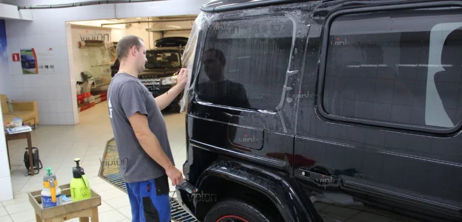 MERCEDES-BENZ G Установка антигравийной полиуретановой пленки LLumar Platinum Plus PPF 4