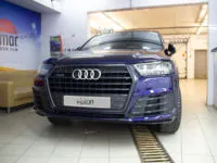 Audi Q7: Установка защитной антигравийной пленки LLUMAR GLOSS PPF