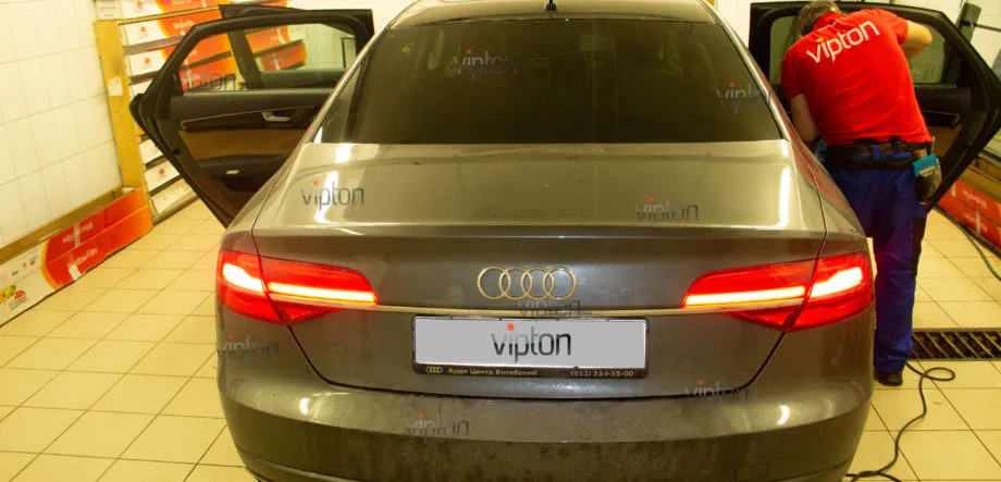 Audi A8: установка ударопрочной пленки 4 Audi A8: установка ударопрочной пленки 4