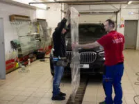 BMW X-5: защита лобового стекла