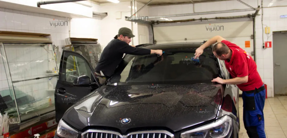 BMW X-5: защита лобового стекла 2 BMW X-5: защита лобового стекла 2