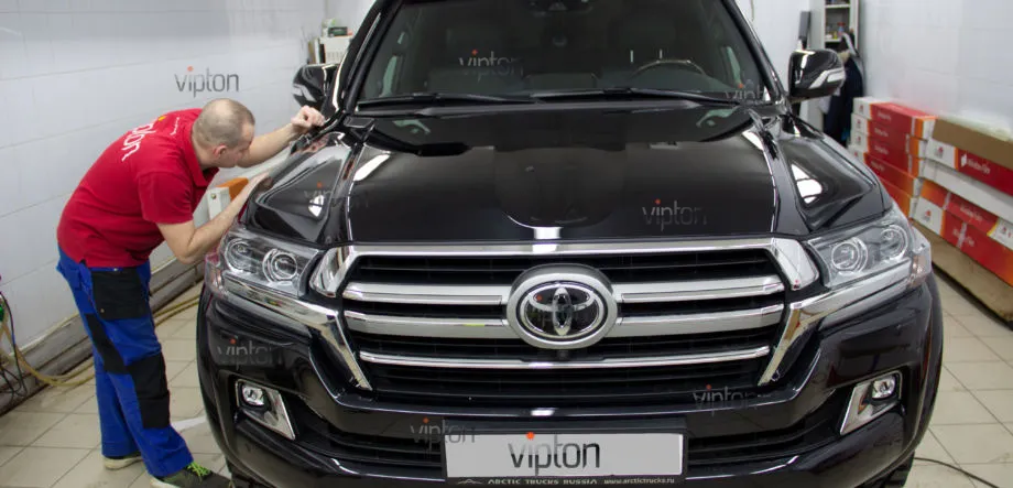 TOYOTA Land Cruiser 200 LLUMAR PPF PLATINUM 1 TOYOTA Land Cruiser 200 LLUMAR PPF PLATINUM 1