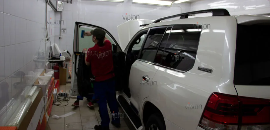 Toyota Land Cruiser:Тонирование 3